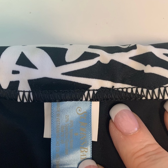 5 for $25-NWT St Johns Bay black and white bottoms size 8 - Picture 10 of 16